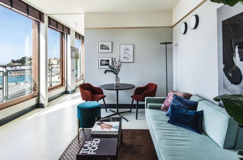 Suite with Terrace, Seeport