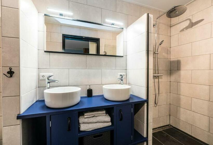 标准间带露台, B&b De Oldambtster