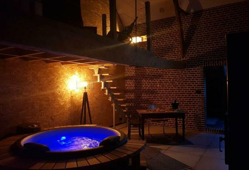 Номер Deluxe, Au Soleil Vert   Chambre De Charme Avec Spa Et Sauna Privés