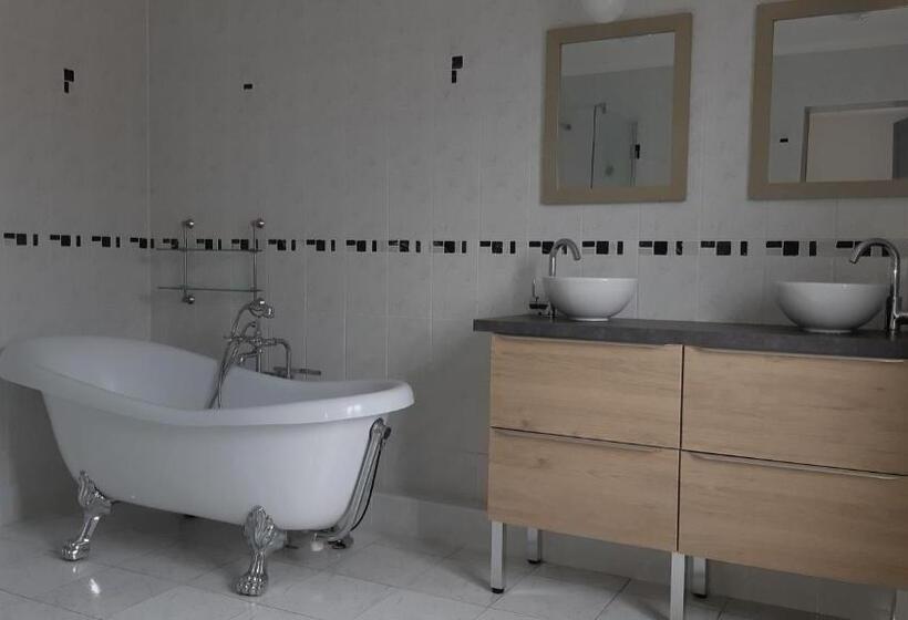 Номер Deluxe, Les Hauts De Proisy