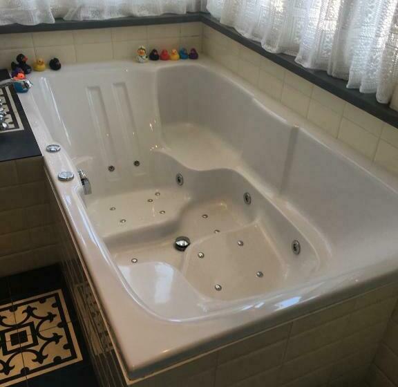 Стандартный Номер Кровать Кинг, Luc S Place, Jaccuzi, Waterbed