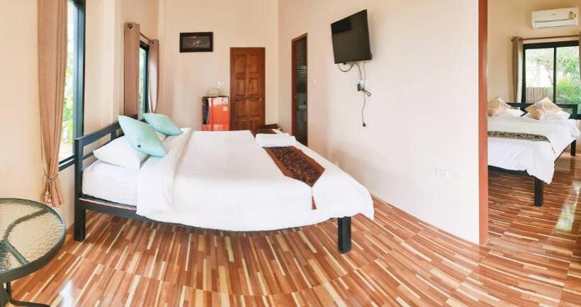 Четырехместный Номер Стандарт, Noppakhun Resort