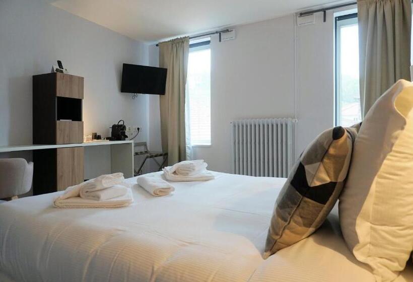 Номер Стандарт, Logis Hôtel Le Confluent