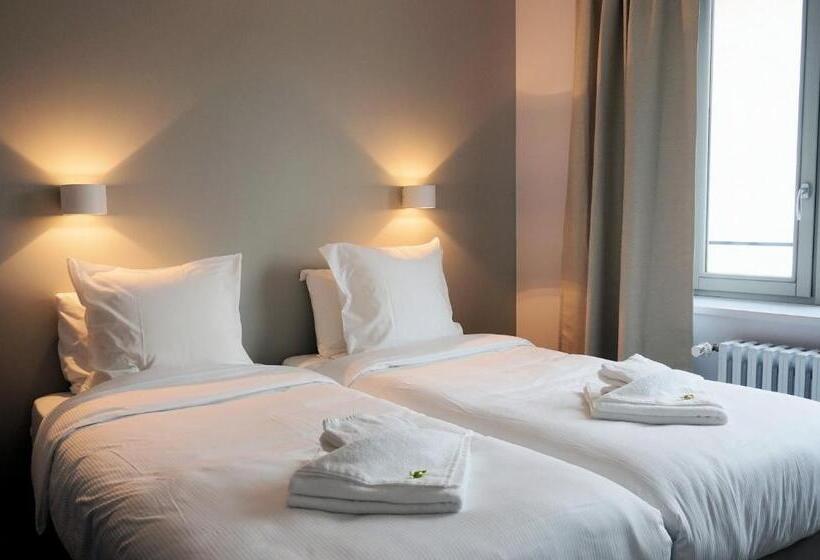 Четырехместный Номер Стандарт, Logis Hôtel Le Confluent