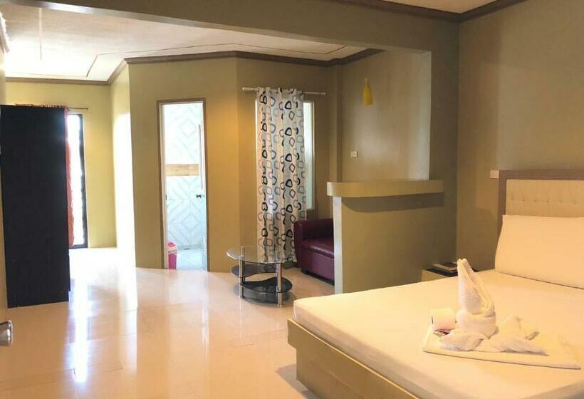 디럭스 스위트, Jared Suites