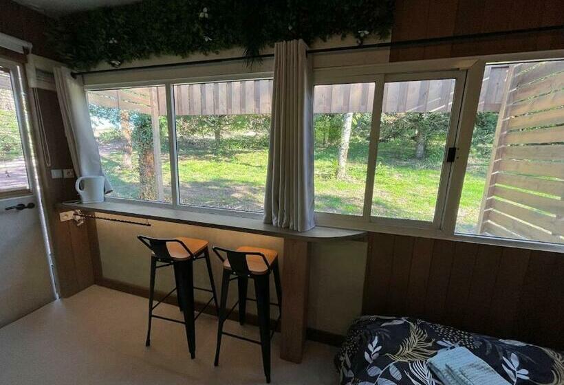 标准间带露台, La Cabane Du Champ Du Possible