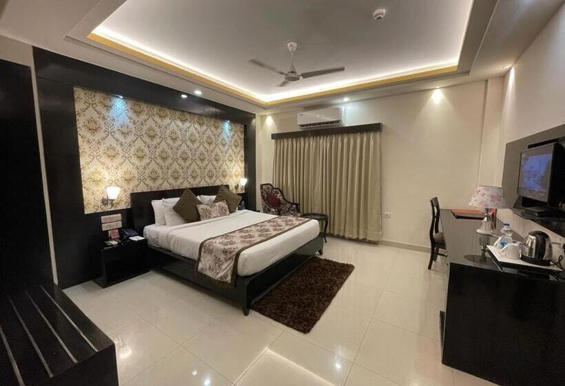 اتاق سوپریور با تخت بزرگ, The Vaishnavi