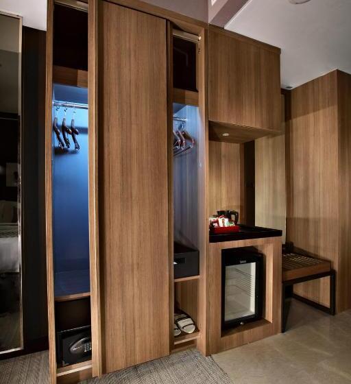 Номер Deluxe, Aston Priority Simatupang Hotel And Conference Center