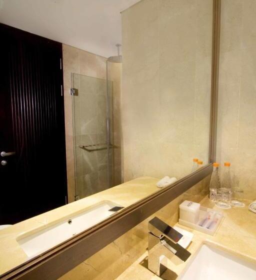 Номер Премиум, Aston Priority Simatupang Hotel And Conference Center