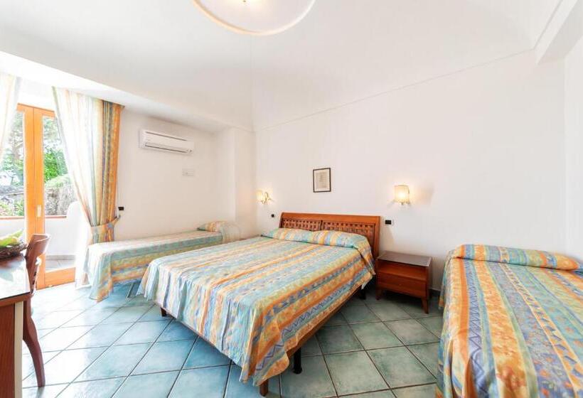 Четырехместный Номер Стандарт, La Capannina   Hotel & Apartments