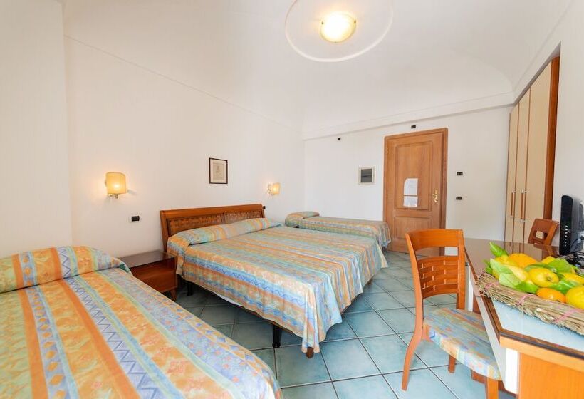 Четырехместный Номер Стандарт, La Capannina   Hotel & Apartments