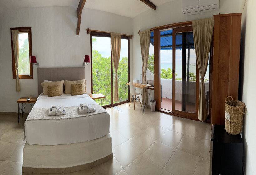 Люкс, Blu Galapagos Sustainable Waterfront Lodge