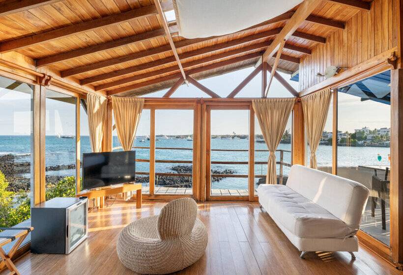 Люкс, Blu Galapagos Sustainable Waterfront Lodge