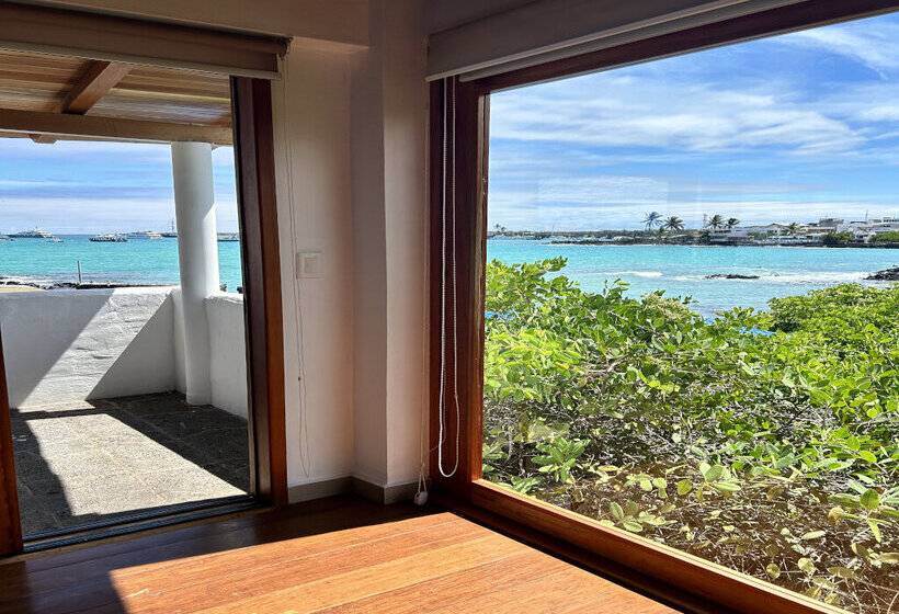 Люкс, Blu Galapagos Sustainable Waterfront Lodge