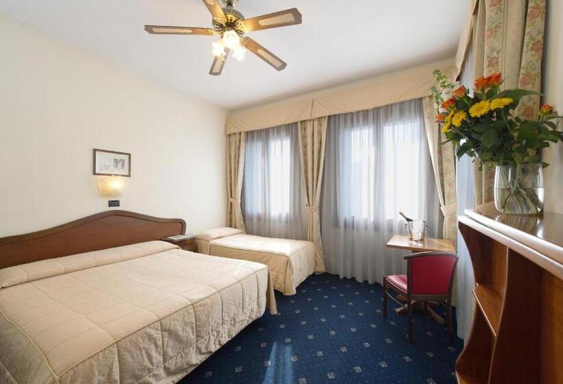 Habitació Triple Comfort, Cristallo