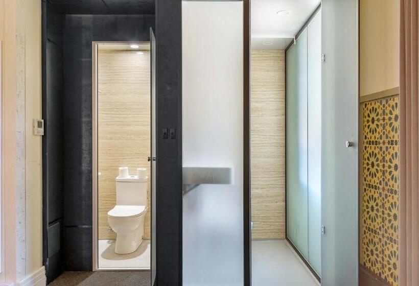 디럭스 패밀리 룸, Criterion Hotel Sydney