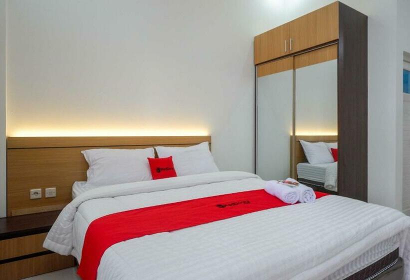 디럭스 룸, Reddoorz Near Terminal Tirtonadi 2