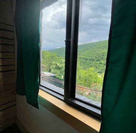 Номер Стандарт Вид на Горы, Kamis Guesthouse