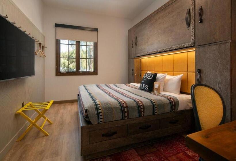 Стандартный Номер Кровать Кинг, Moxy Santa Barbara