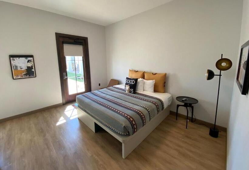 Стандартный Номер Кровать Кинг, Moxy Santa Barbara