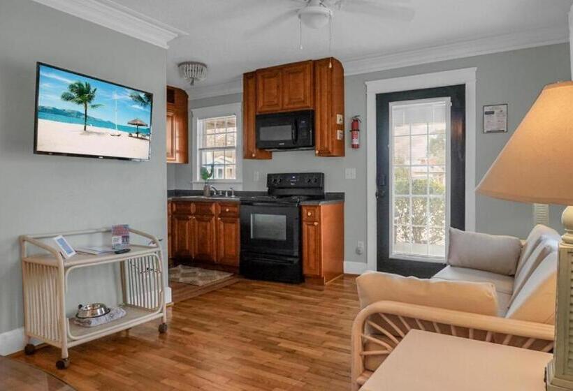 Люкс Кровать Кинг, Carolina Beach Inn