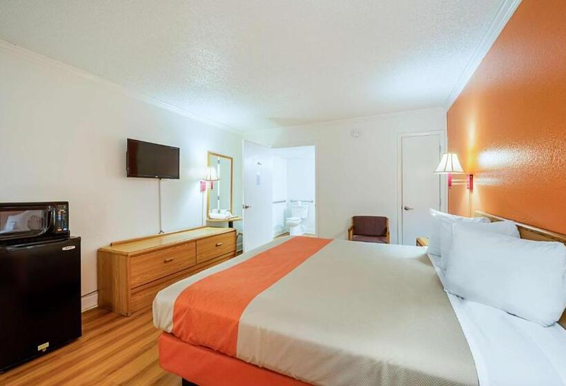带大床的标准间, Motel 6 Perry, Ga