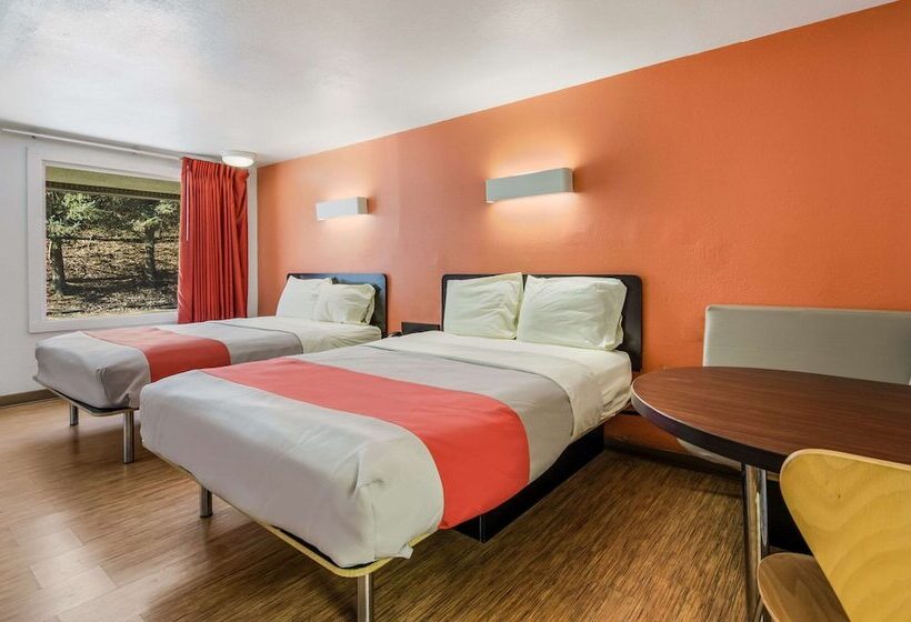 Номер Стандарт 2 Двуспальные Кровати, Rodeway Inn