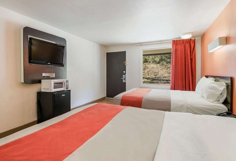 Номер Стандарт 2 Двуспальные Кровати, Rodeway Inn