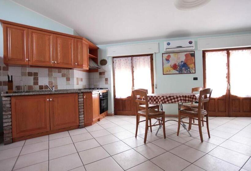 سوئیت 2 خوابه, Locanda Degli Artisti