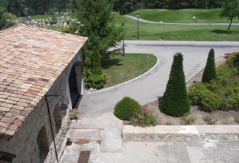 Классический Номер, Château Et Golf De Taulane