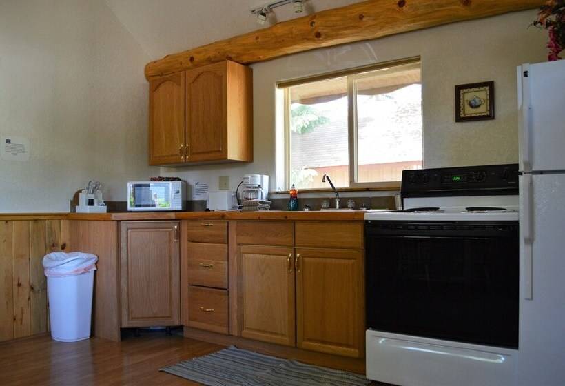 Хижина, Daven Haven Lodge & Cabins