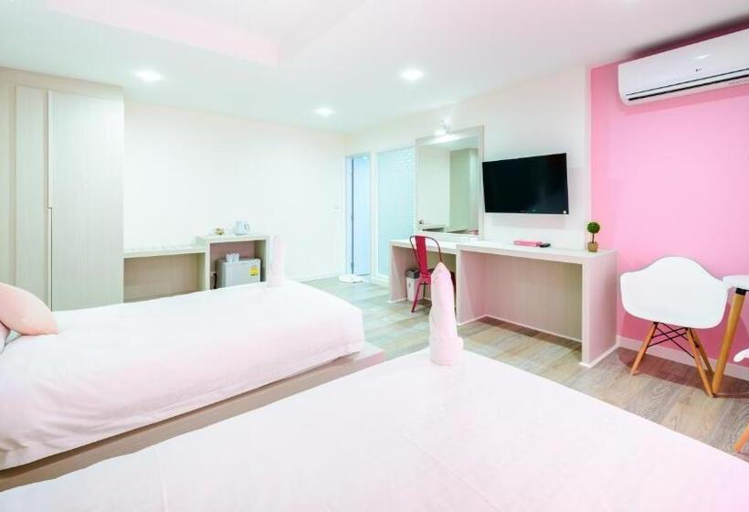 اتاق لوکس, The Tint At Phuket Town   Sha Plus