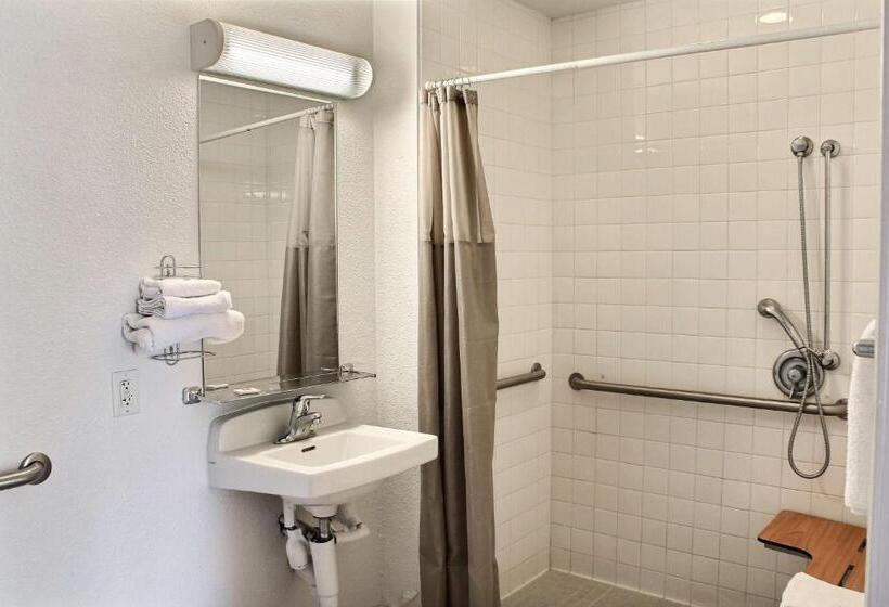 Номер Стандарт Адаптированный для Инвалидов, Motel 6 Atascadero, Ca