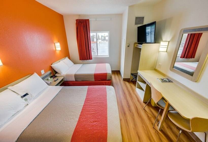 Номер Стандарт 2 Двуспальные Кровати, Motel 6 Brampton, On  Toronto