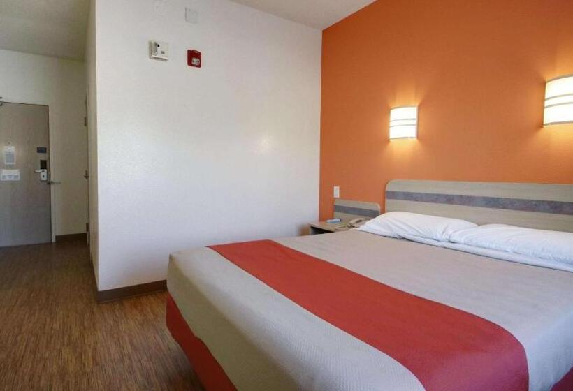 Номер Стандарт Адаптированный для Инвалидов, Motel 6 Lehi, Ut  Thanksgiving Point