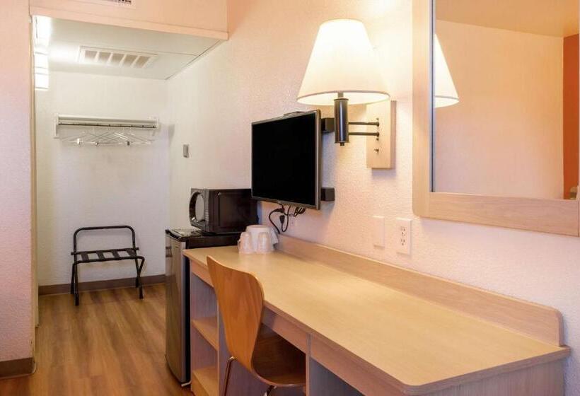 Quarto Estandar, Motel 6 Mojave, Ca
