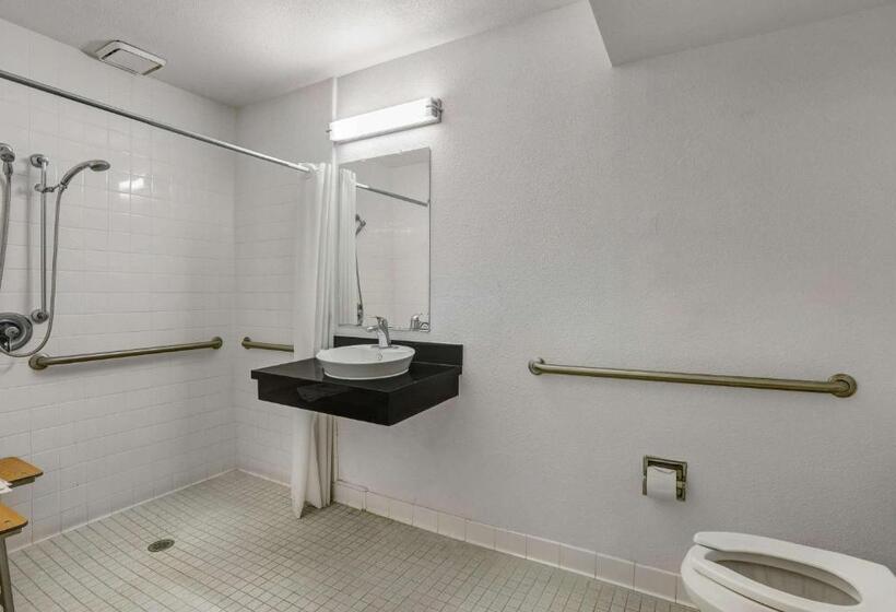 Номер Стандарт Адаптированный для Инвалидов, Motel 6king City, Ca