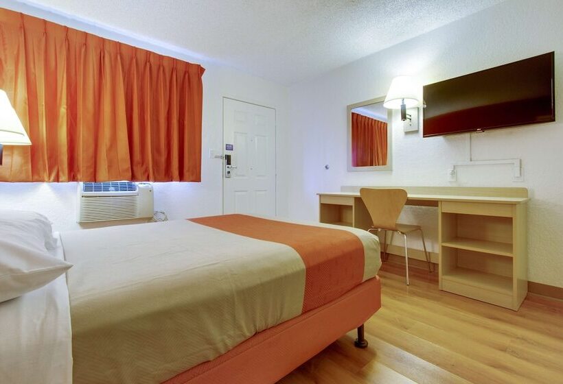 Номер Премиум, Motel 6tempe, Az  Scottsdale South