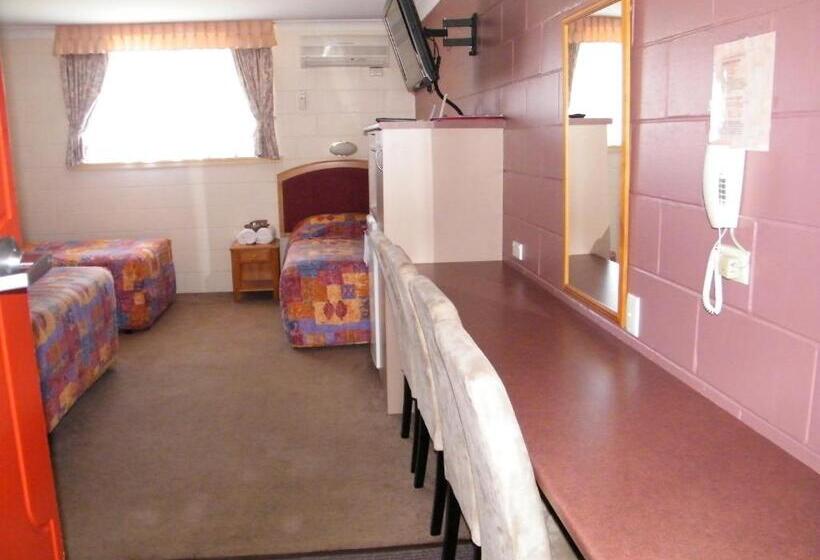 패밀리 룸, Clansman Motel