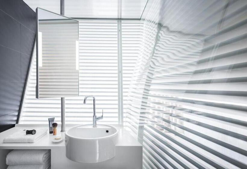 Номер Премиум, Okko Hotels Nantes Château