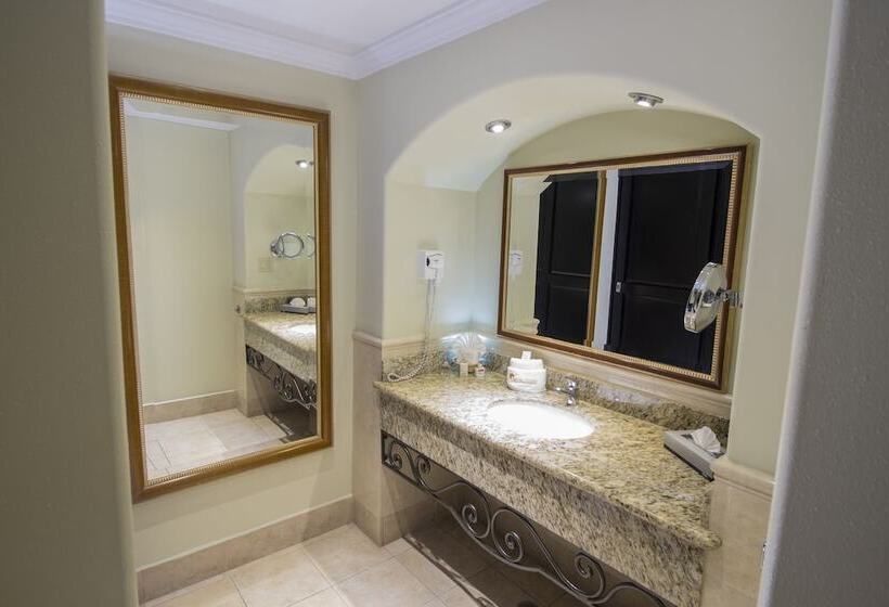 Quarto Estandar, Ticuan