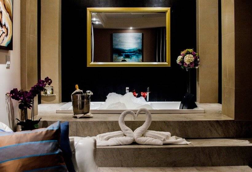 Suíte Deluxe, Ticuan