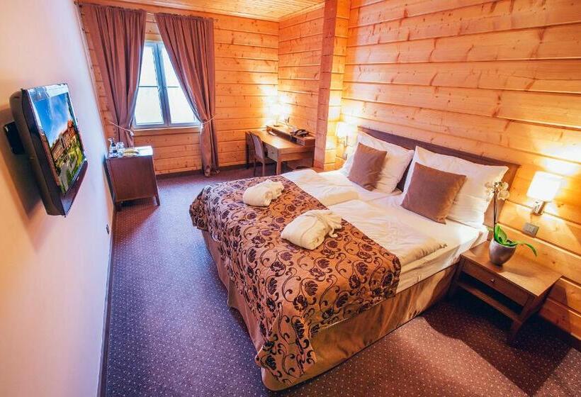 Хижина, Zochova Chata   Adult Friendly