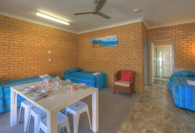 Семейный Номер, Yamba Motor Inn