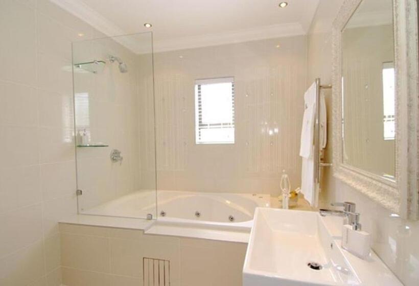 Tengerre Néző Deluxe Szoba, Sanchia Luxury Guesthouse