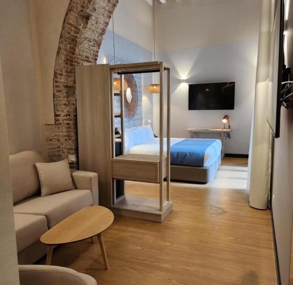 سوییت جونیور, Soho Boutique Cadiz