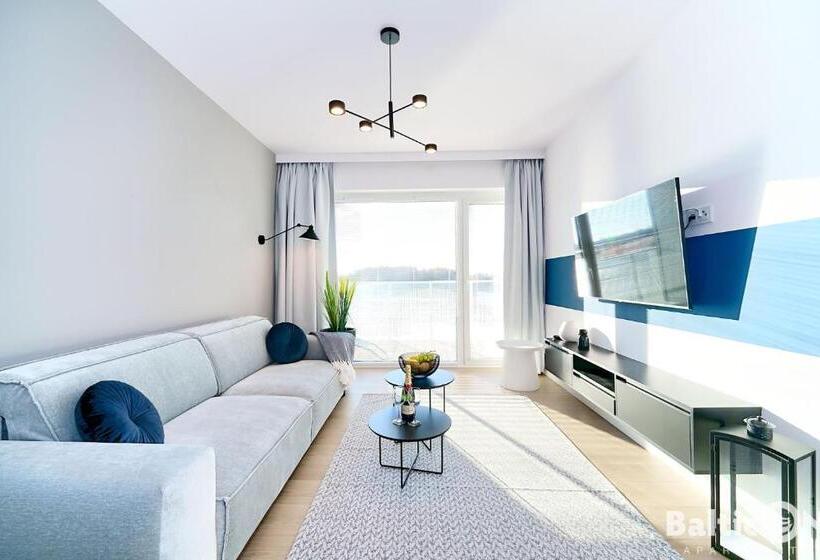آپارتمان 1 خوابه با چشم‌انداز استخر, Faro Apartamenty Polanki Aqua