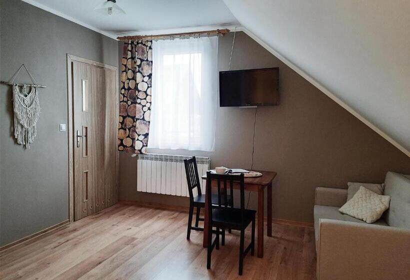غرفة قياسية, Gospodarstwo Gościnne Księżycówka