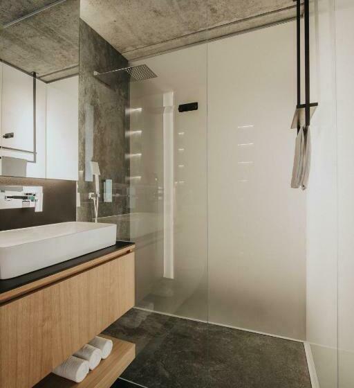 1 Bedroom Penthouse Apartment, Apartamenty Heyer