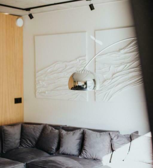 1 Bedroom Penthouse Apartment, Apartamenty Heyer